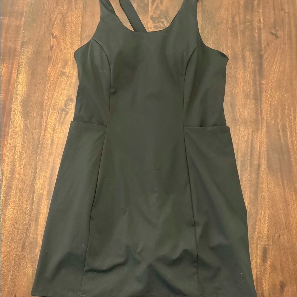 Chic Black Sleeveless Midi Dress